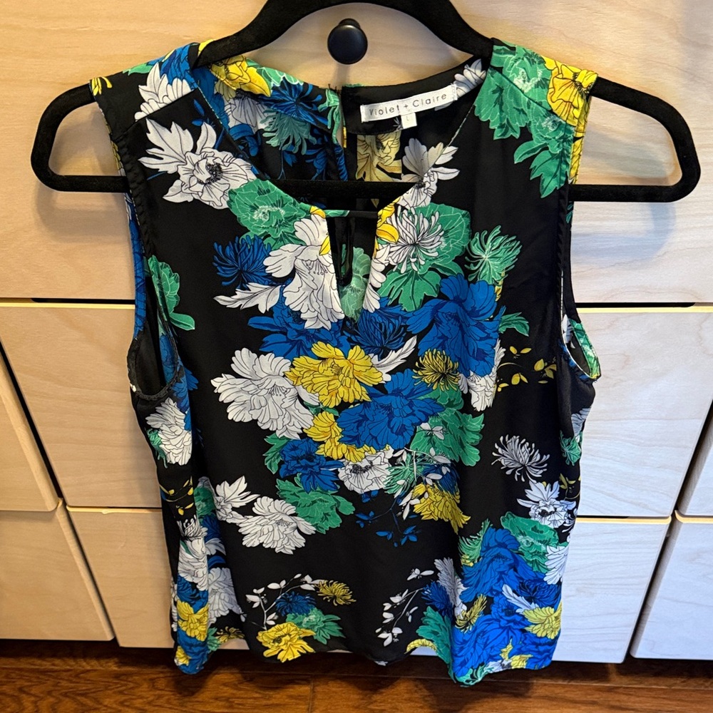 Violet & Claire Women's Floral Sleeveless Blouse - Black, Blue, Yellow